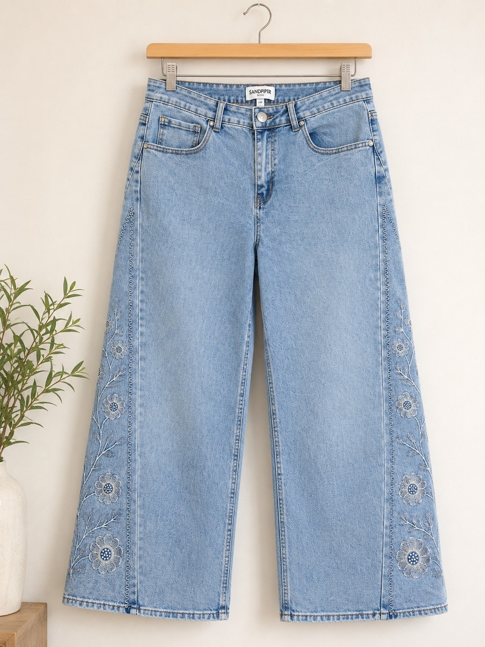 Sandpiper Petite 14P Floral Embroidered Wide Leg Cropped Jeans